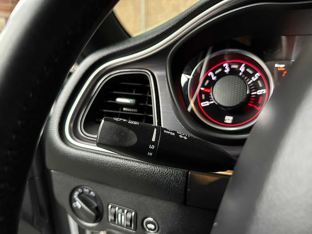 Dodge challenger 3.6 v6 305pk 2016 - afbeelding 18 van  39