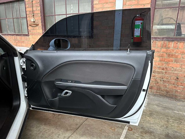 Dodge challenger 3.6 v6 305pk 2016 - afbeelding 28 van  39