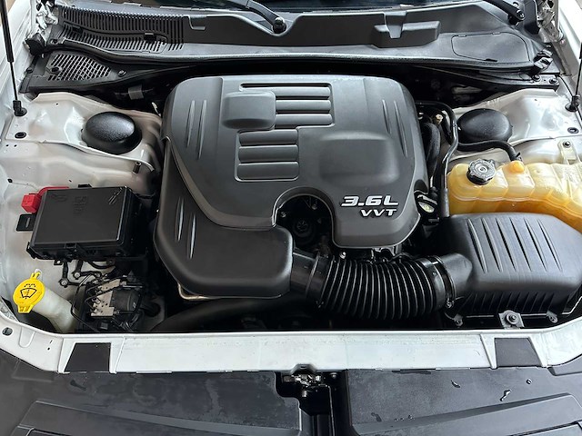 Dodge challenger 3.6 v6 305pk 2016 - afbeelding 32 van  39