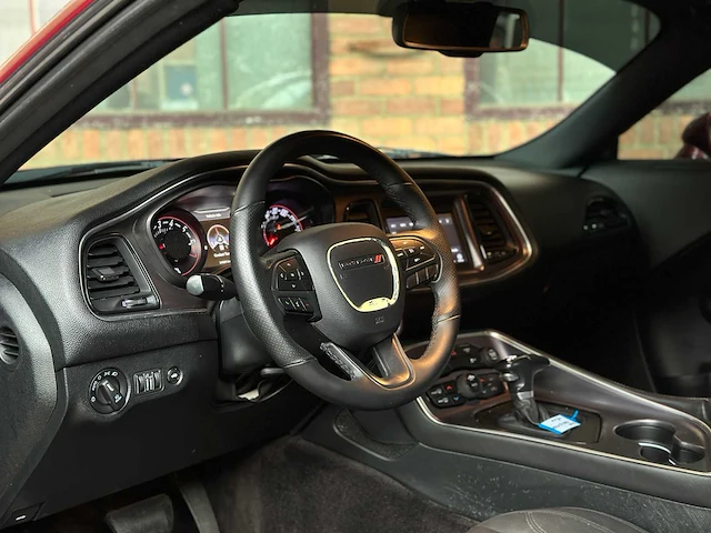 Dodge challenger 3.6 v6 305pk 2018 - afbeelding 11 van  39
