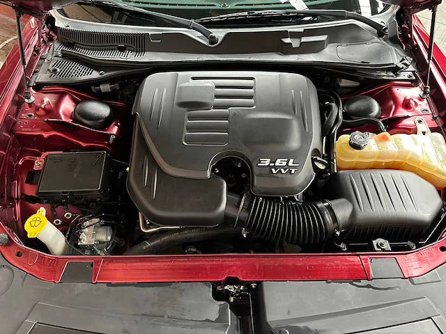 Dodge challenger 3.6 v6 305pk 2018 - afbeelding 32 van  39