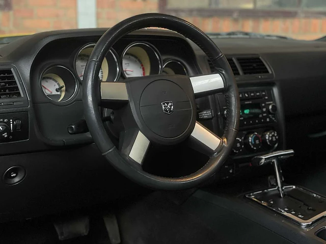 Dodge challenger 5.7 v8 hemi 372pk 2010 - afbeelding 10 van  33