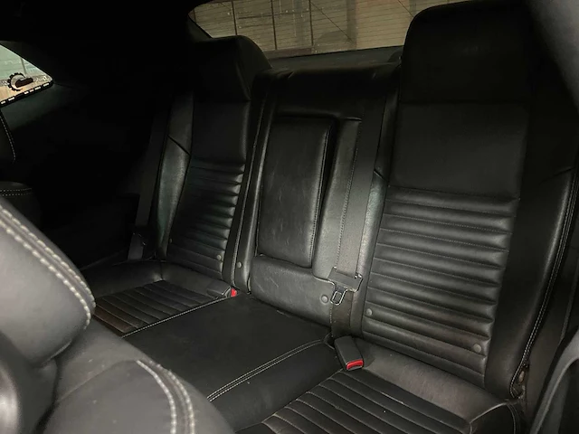 Dodge challenger 5.7 v8 hemi 372pk 2010 - afbeelding 24 van  33