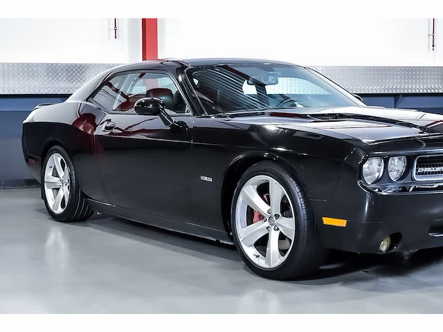 Dodge challenger srt8 coupe 6,1l hemi v8 - 2010 - afbeelding 8 van  72