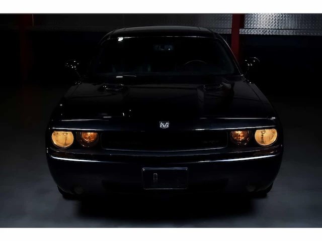 Dodge challenger srt8 coupe 6,1l hemi v8 - 2010 - afbeelding 23 van  72