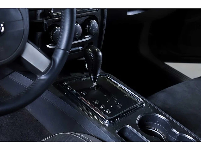 Dodge challenger srt8 coupe 6,1l hemi v8 - 2010 - afbeelding 48 van  72