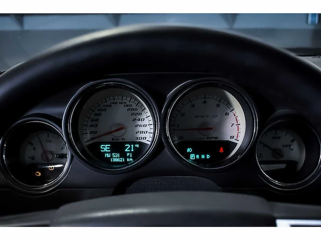 Dodge challenger srt8 coupe 6,1l hemi v8 - 2010 - afbeelding 49 van  72