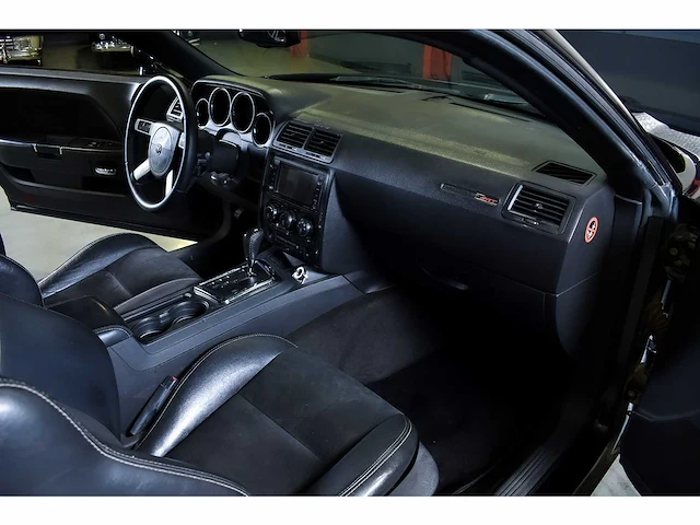 Dodge challenger srt8 coupe 6,1l hemi v8 - 2010 - afbeelding 57 van  72