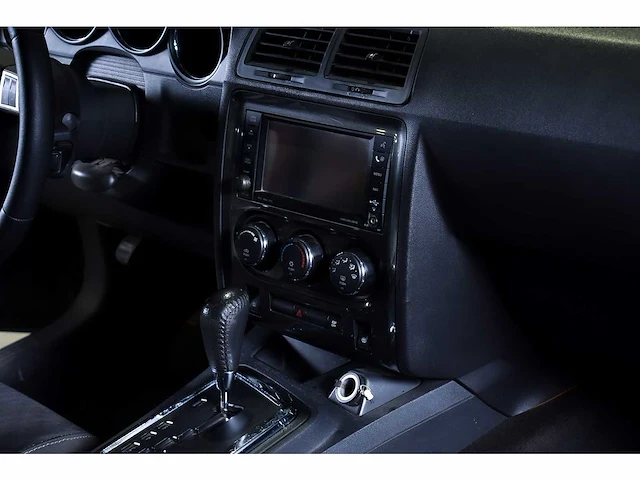 Dodge challenger srt8 coupe 6,1l hemi v8 - 2010 - afbeelding 58 van  72