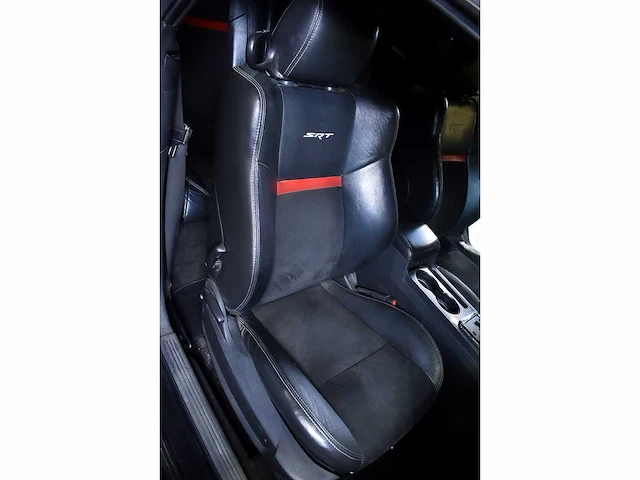 Dodge challenger srt8 coupe 6,1l hemi v8 - 2010 - afbeelding 61 van  72