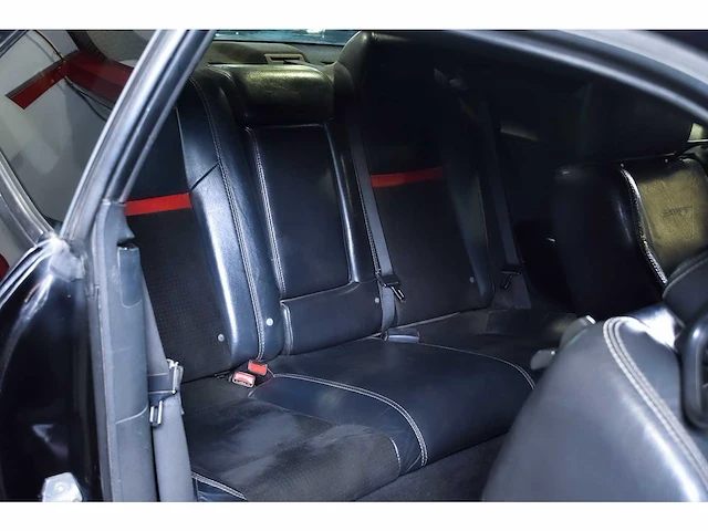 Dodge challenger srt8 coupe 6,1l hemi v8 - 2010 - afbeelding 62 van  72