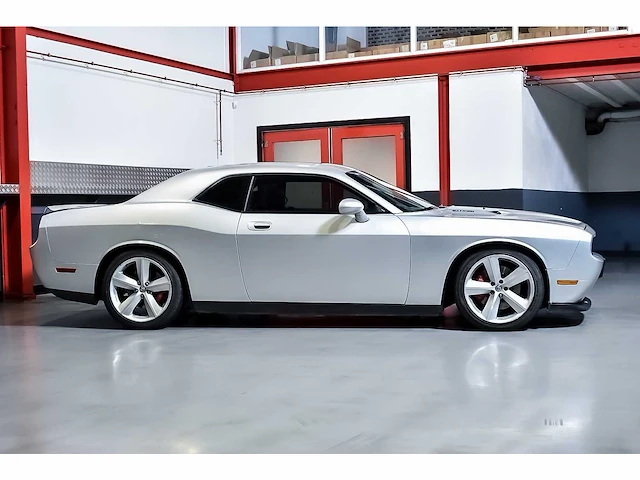 Dodge challenger srt8 coupe 6,1l v8 hemi - 2010 - afbeelding 2 van  64