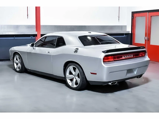 Dodge challenger srt8 coupe 6,1l v8 hemi - 2010 - afbeelding 19 van  64