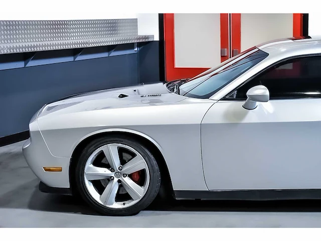 Dodge challenger srt8 coupe 6,1l v8 hemi - 2010 - afbeelding 25 van  64