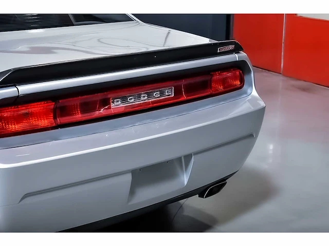 Dodge challenger srt8 coupe 6,1l v8 hemi - 2010 - afbeelding 29 van  64