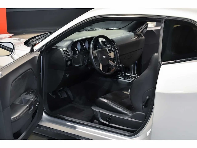 Dodge challenger srt8 coupe 6,1l v8 hemi - 2010 - afbeelding 36 van  64