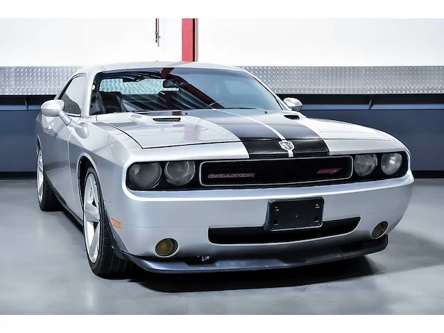 Dodge challenger srt8 coupe 6,1l v8 hemi - 2010 - afbeelding 34 van  64