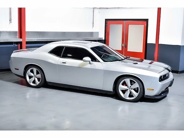 Dodge challenger srt8 coupe 6,1l v8 hemi - 2010 - afbeelding 56 van  64