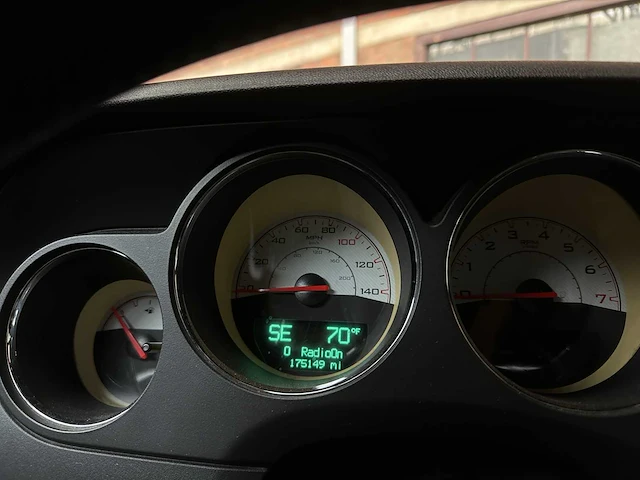 Dodge challenger sxt 100th anniversary 3.6 v6 309pk 2014 - afbeelding 18 van  37