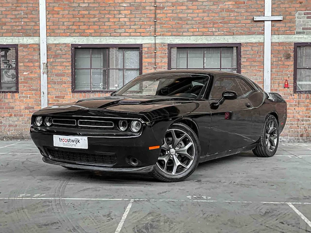 Dodge challenger sxt 3.6 v6 305pk 2016 - afbeelding 1 van  33