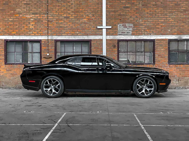 Dodge challenger sxt 3.6 v6 305pk 2016 - afbeelding 31 van  33