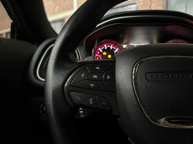 Dodge challenger sxt 3.6 v6 305pk 2017 - afbeelding 22 van  38