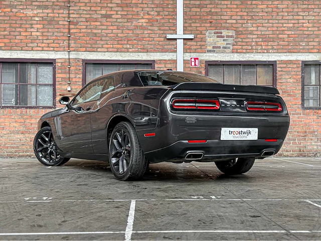 Dodge challenger sxt 3.6 v6 305pk 2019 - afbeelding 17 van  47