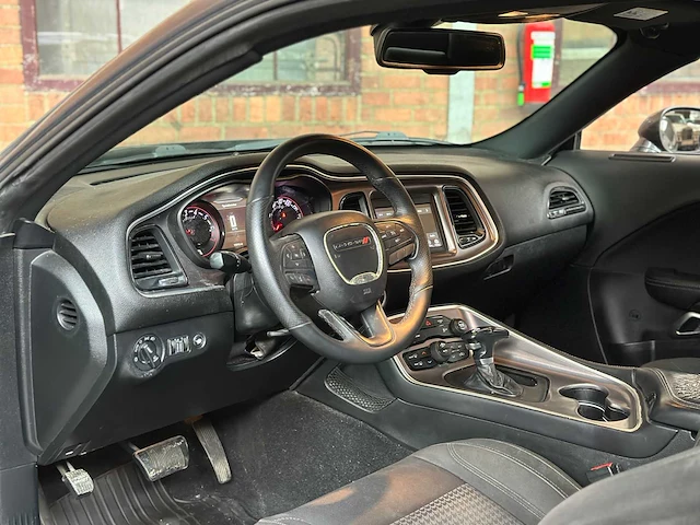 Dodge challenger sxt 3.6 v6 305pk 2019 - afbeelding 20 van  47