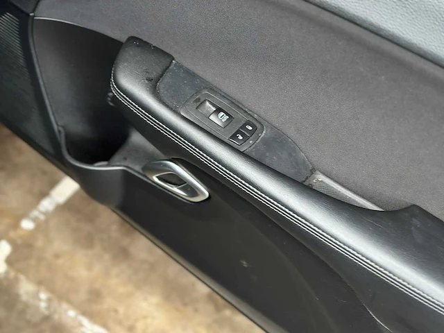 Dodge challenger sxt 3.6 v6 305pk 2019 - afbeelding 42 van  47