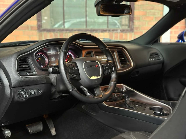 Dodge challenger sxt 3.6 v6 305pk 2022 - afbeelding 10 van  43