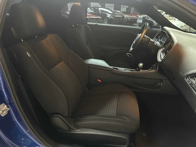 Dodge challenger sxt 3.6 v6 305pk 2022 - afbeelding 31 van  43