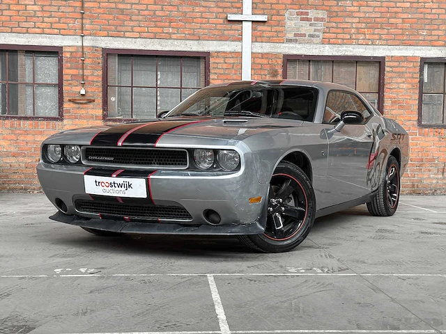 Dodge challenger sxt 3.6 v6 309pk 2013 - afbeelding 1 van  39
