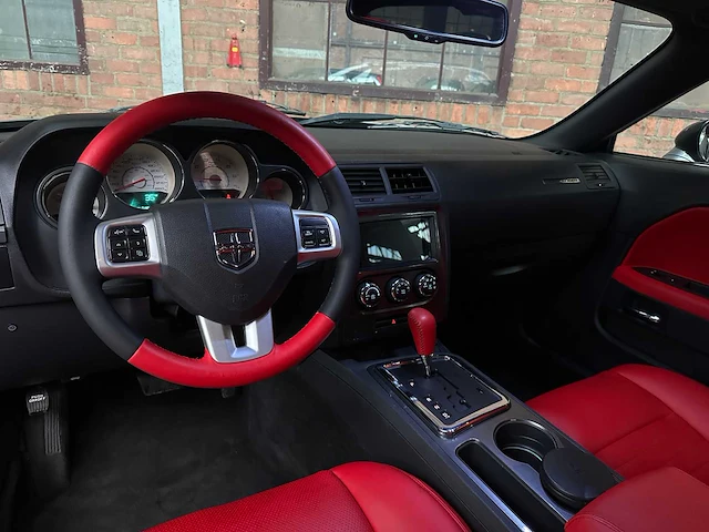 Dodge challenger sxt 3.6 v6 309pk 2013 - afbeelding 13 van  39