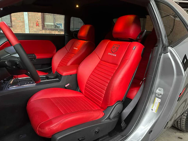 Dodge challenger sxt 3.6 v6 309pk 2013 - afbeelding 27 van  39