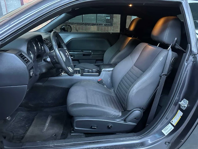 Dodge challenger sxt 3.6l 305pk 2013 - afbeelding 13 van  32