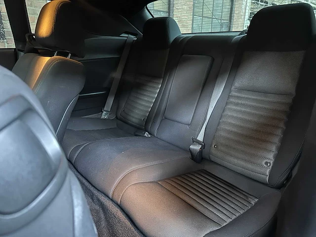Dodge challenger sxt 3.6l 305pk 2013 - afbeelding 14 van  32