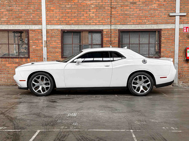 Dodge challenger sxt plus 3.6 v6 305pk 2015 - afbeelding 10 van  43