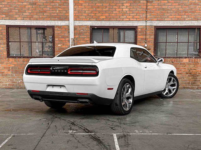 Dodge challenger sxt plus 3.6 v6 305pk 2015 - afbeelding 4 van  43