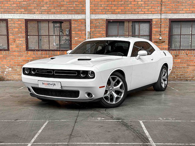 Dodge challenger sxt plus 3.6 v6 305pk 2015 - afbeelding 23 van  43