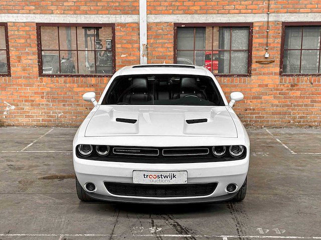 Dodge challenger sxt plus 3.6 v6 305pk 2015 - afbeelding 40 van  43