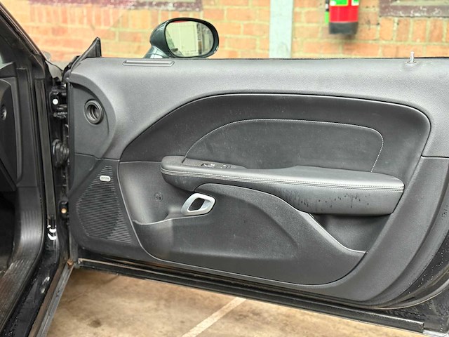 Dodge challenger sxt plus 3.6 v6 305pk 2015 - afbeelding 39 van  51