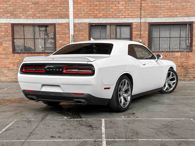 Dodge challenger sxt plus 3.6 v6 305pk 2016 - afbeelding 4 van  42