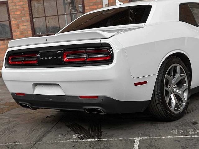 Dodge challenger sxt plus 3.6 v6 305pk 2016 - afbeelding 6 van  42