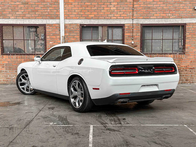 Dodge challenger sxt plus 3.6 v6 305pk 2016 - afbeelding 9 van  42