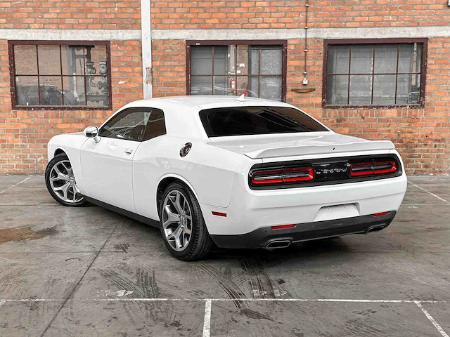 Dodge challenger sxt plus 3.6 v6 305pk 2016 - afbeelding 10 van  42