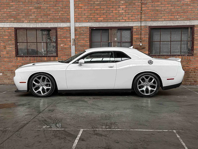 Dodge challenger sxt plus 3.6 v6 305pk 2016 - afbeelding 11 van  42