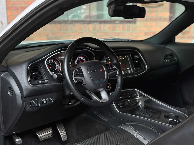 Dodge challenger sxt plus 3.6 v6 305pk 2016 - afbeelding 13 van  42