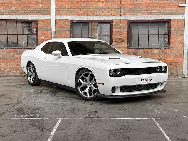 Dodge challenger sxt plus 3.6 v6 305pk 2016 - afbeelding 41 van  42