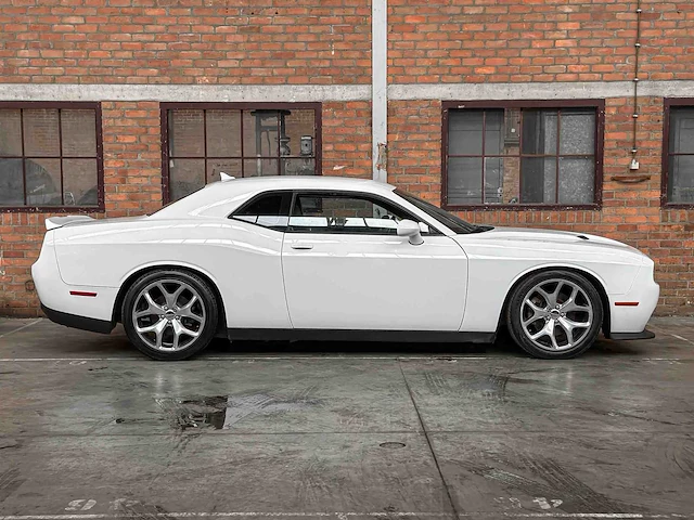 Dodge challenger sxt plus 3.6 v6 305pk 2016 - afbeelding 3 van  42