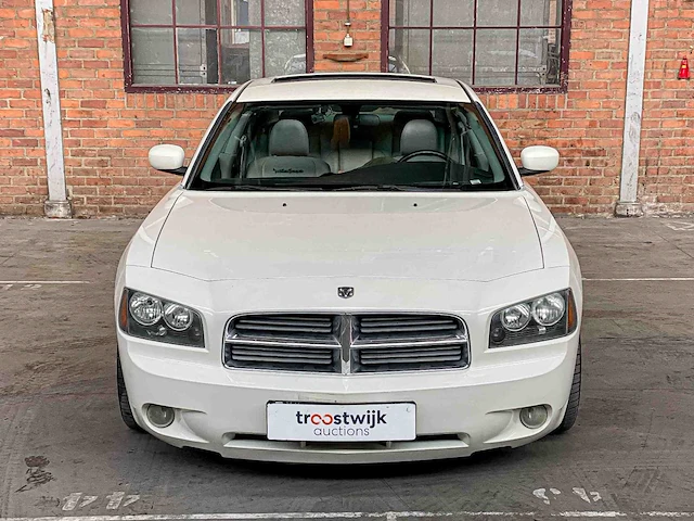 Dodge charger rt hemi 5.7 v8 340pk 2005 youngtimer - afbeelding 34 van  41